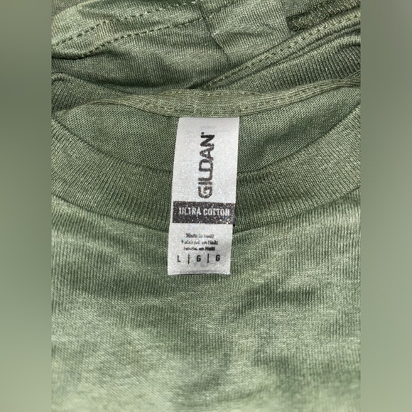 Lightening in a bottle rare bracelet with loose yourself green tree 🌲 tee med - Picture 3 of 6